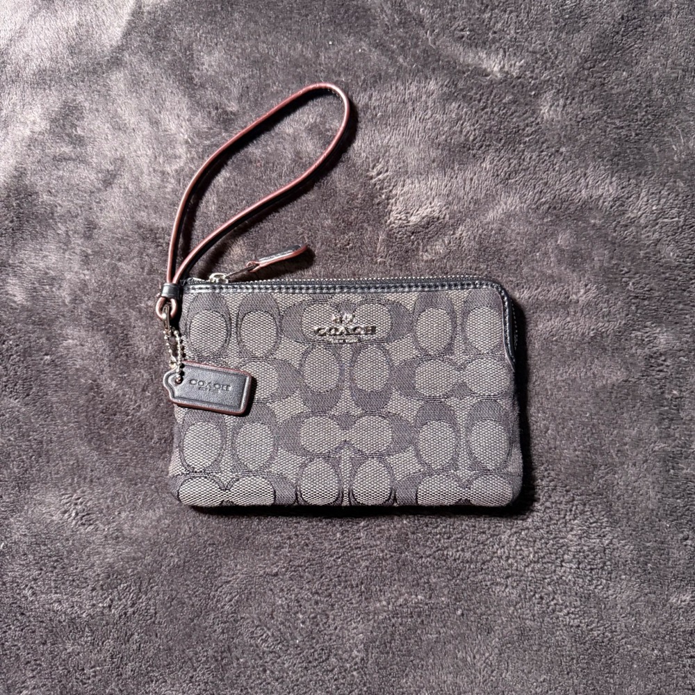Coach Signature Corner Zip Wristlet Charcoal Grey Black Jacquard F54627